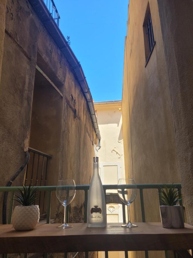 Au Coeur Du Citron Menton Exterior foto